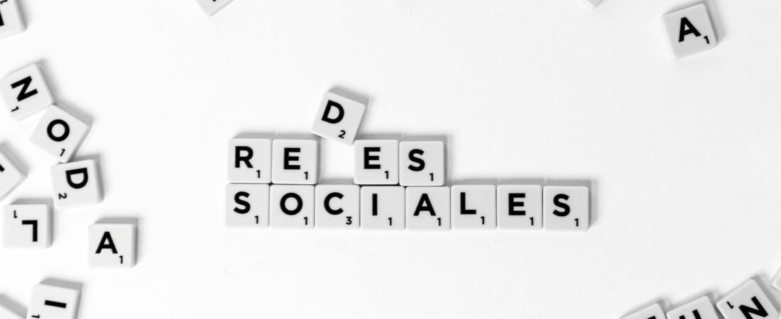Descubre la estrategia oculta de Claude para redes sociales y multiplica tu ROI