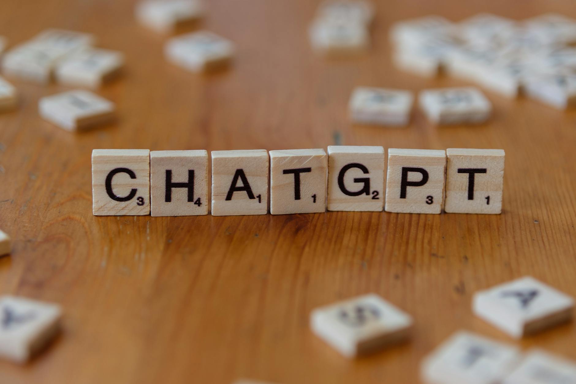 Qué datos privados guarda Claude de tus conversaciones
